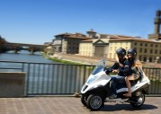 Piaggio MP3 Hybrid